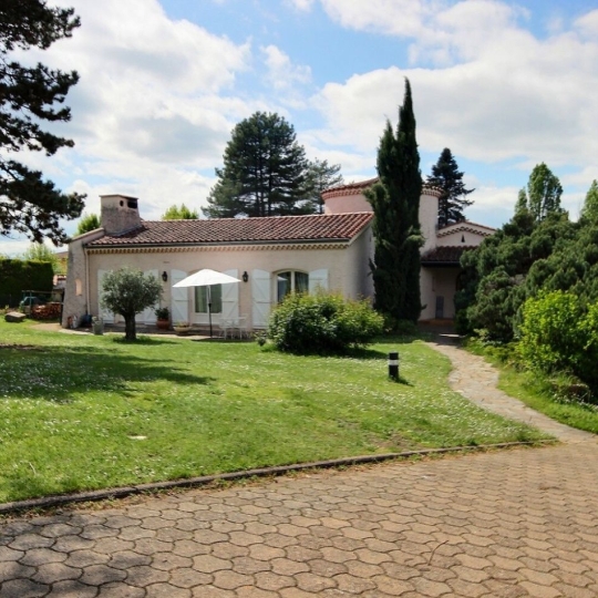  WEALSTONE : House | SAINT-GALMIER (42330) | 210 m2 | 609 000 € 